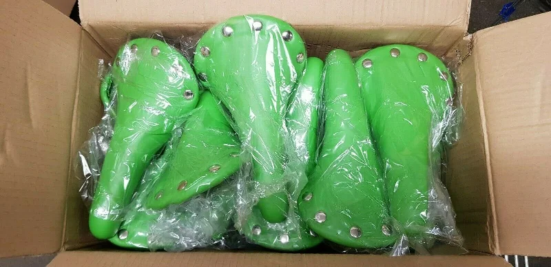 bicycle frame tube-Wholesale Joblot Of 25 Adult Traditional Retro Style Riveted Saddles Green 270mm